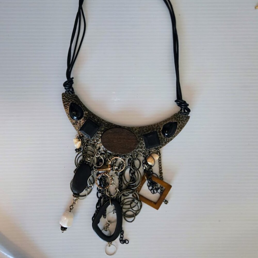 Chico's chunky statement necklace‎